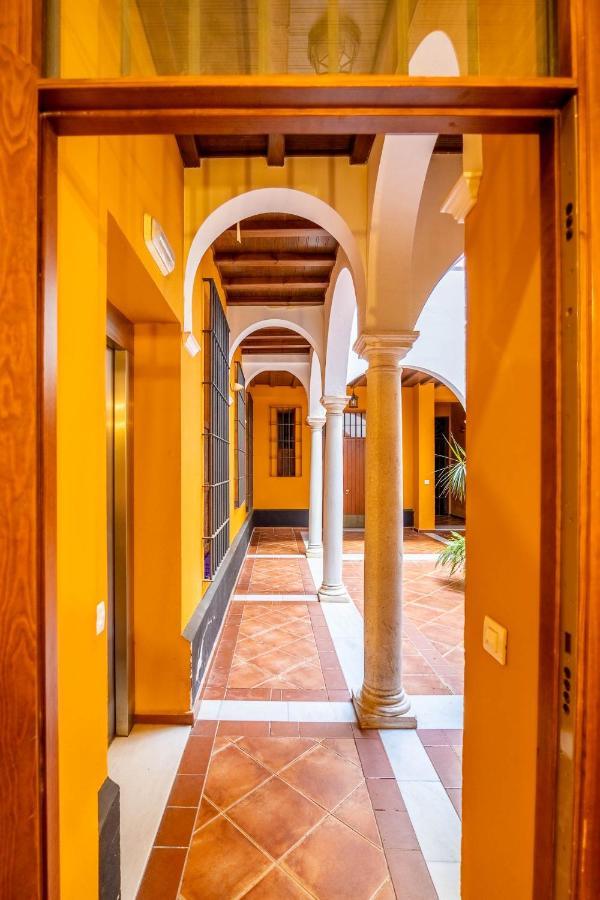 Palacios Malaver Suite Home Севилья Экстерьер фото